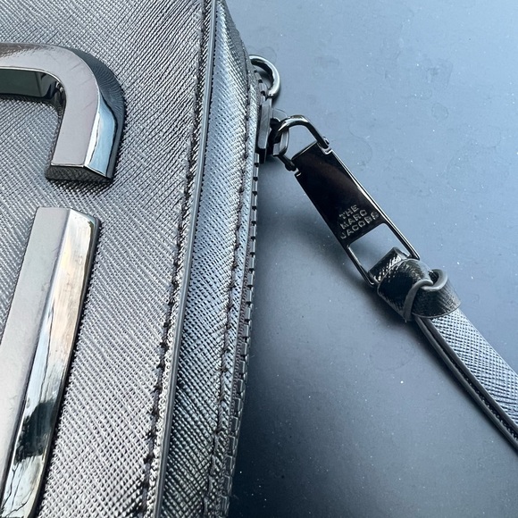 Marc Jacobs Black Crossbody - Picture 9 of 10